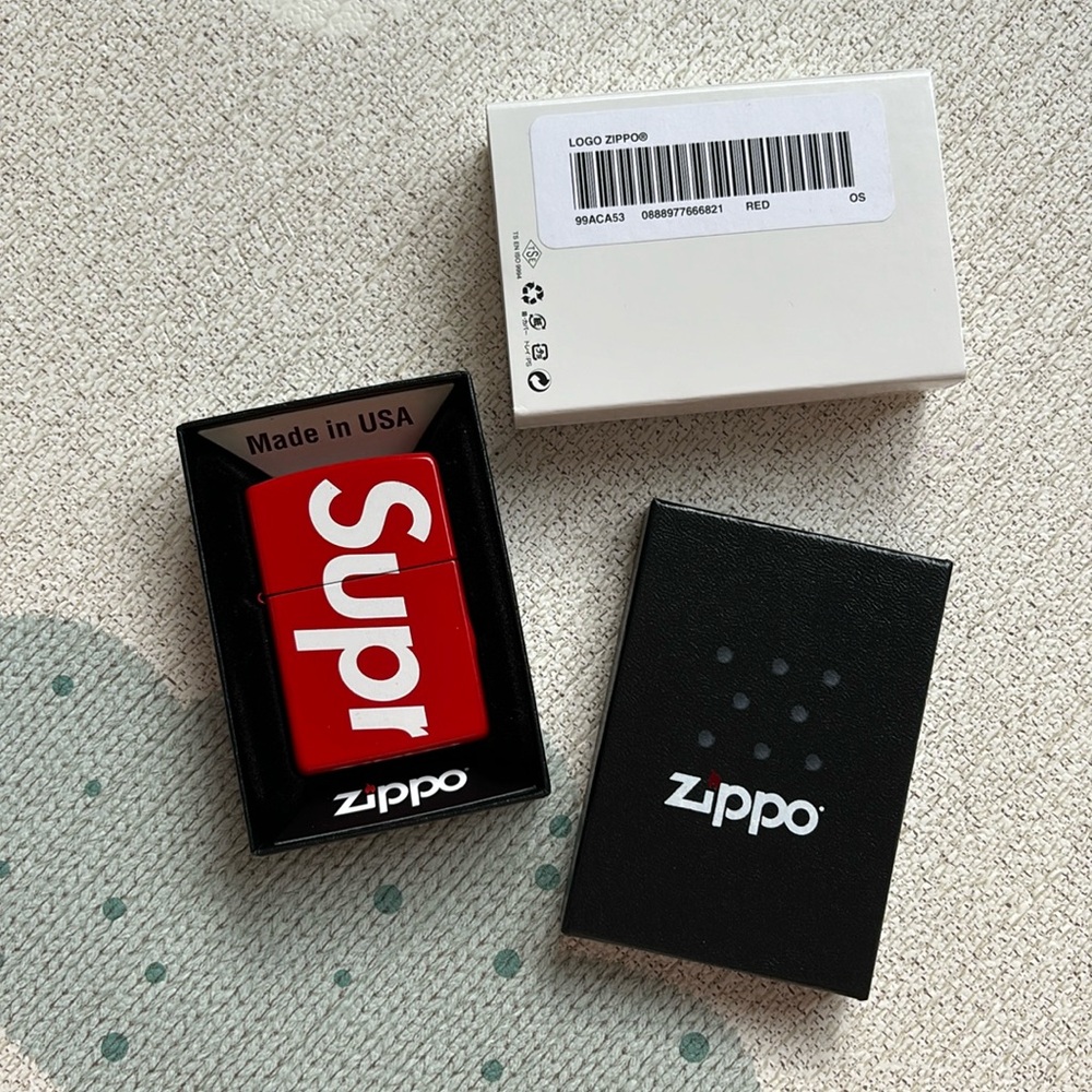 Supreme x Zippo